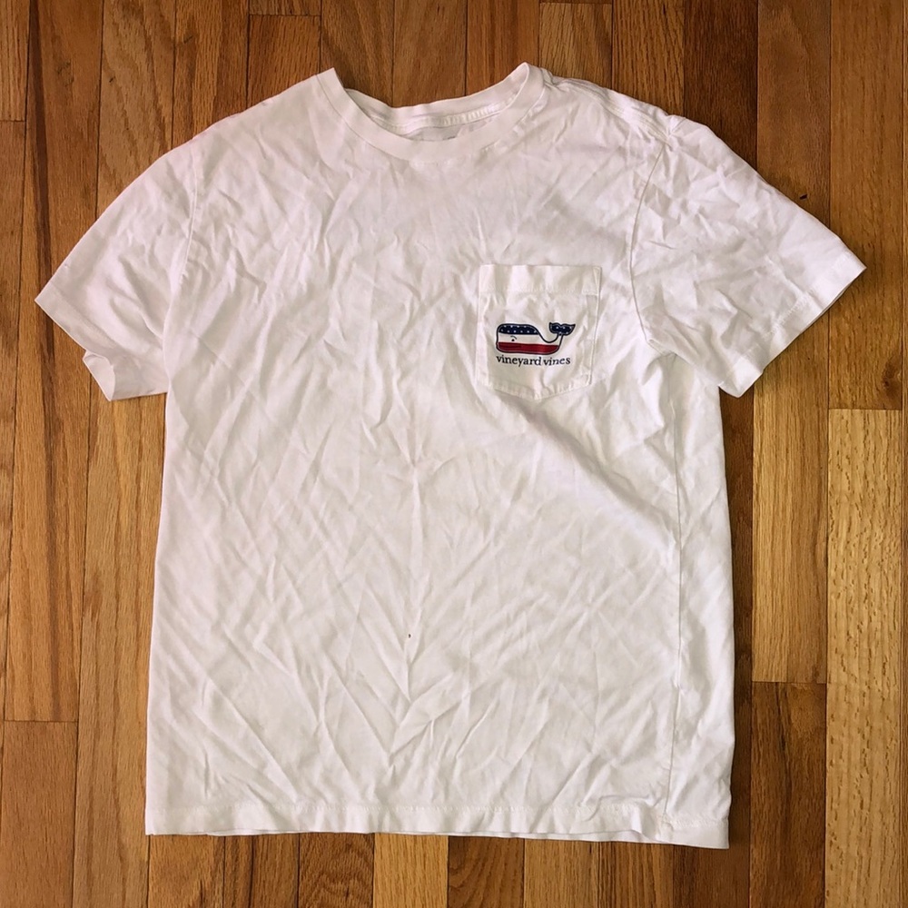 Vineyard vines USA tee